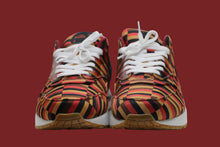 Load image into Gallery viewer, Nike Air Max 1 London Underground Roundel
